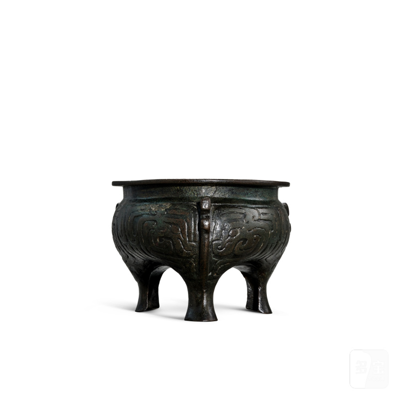 An archaic bronze ritual food vessel, li, Western Zhou dynasty | 西周 青銅獸面紋鬲